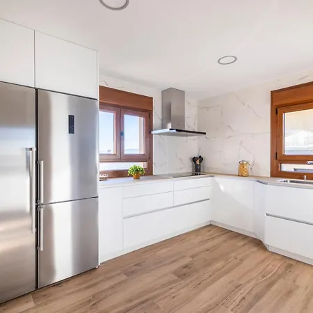 Beach-piscina Climatizada 別荘