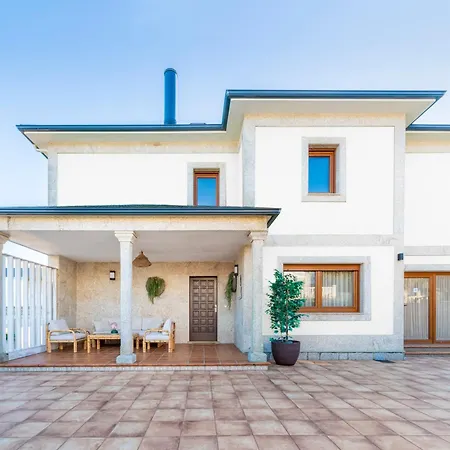 Beach-piscina Climatizada 別荘 *