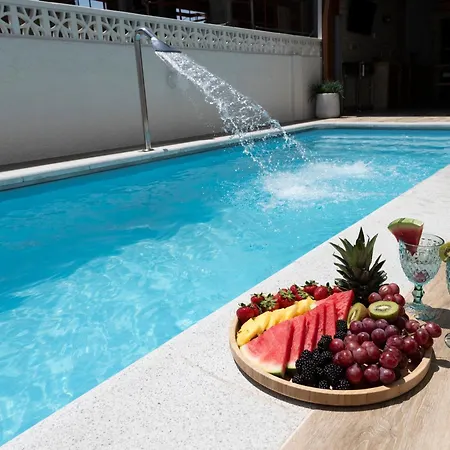 Beach-piscina Climatizada Montalvo