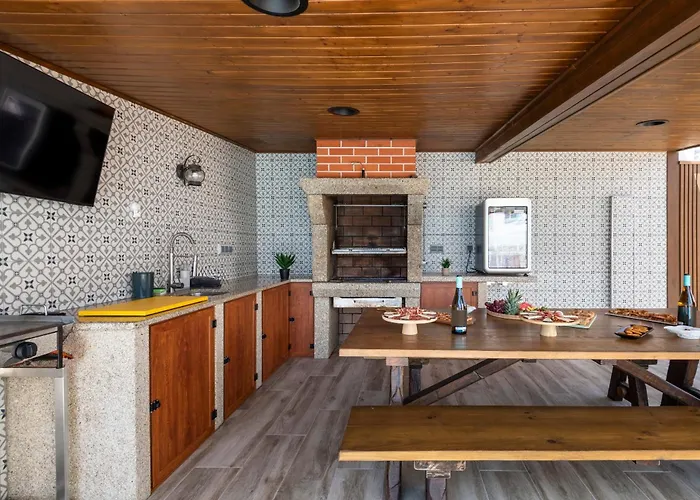 Beach-piscina Climatizada * מונטאלבו