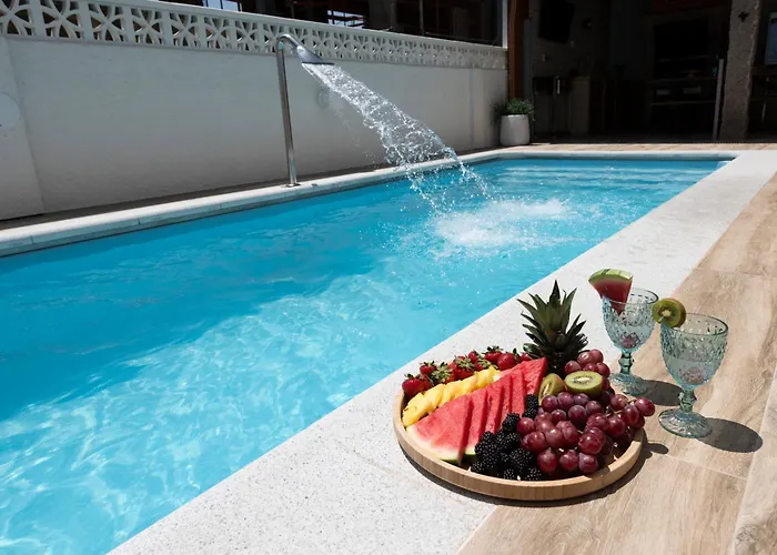 Beach-piscina Climatizada מונטאלבו